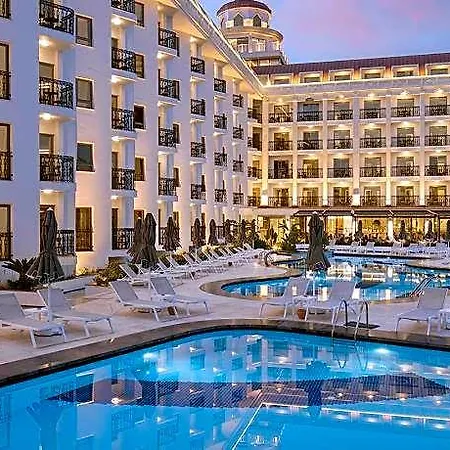 Blue Marlin Deluxe & Hotel Odaonu