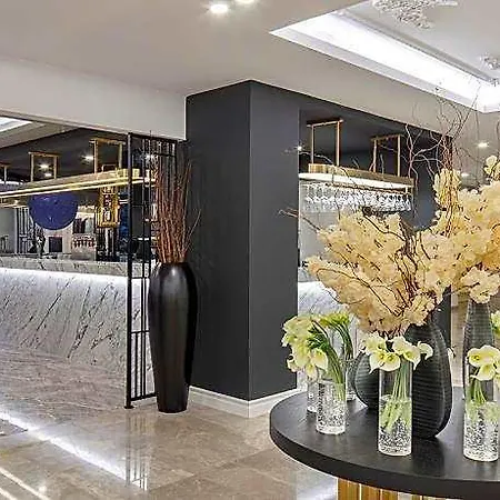 Blue Marlin Deluxe & 5* Odaonu