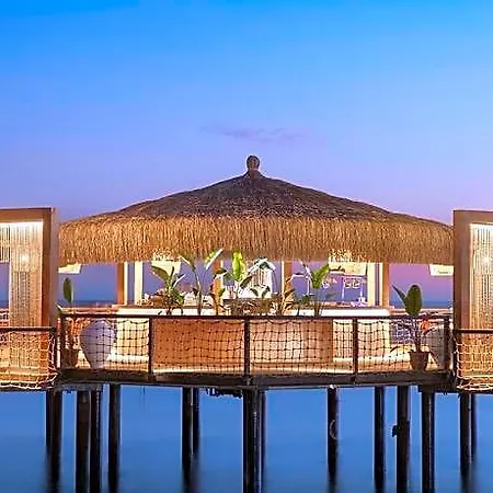 Blue Marlin Deluxe & Hotel Odaonu
