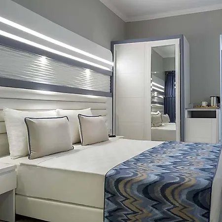 Blue Marlin Deluxe & Odaonu