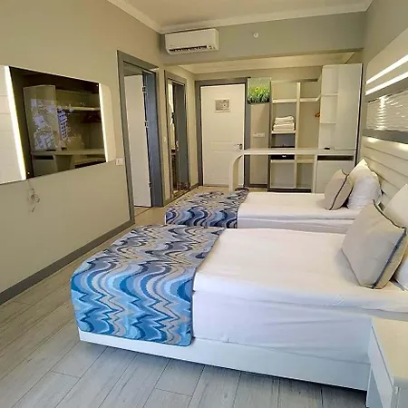 Blue Marlin Deluxe & 5* Odaonu